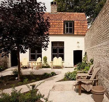 Canal Deluxe